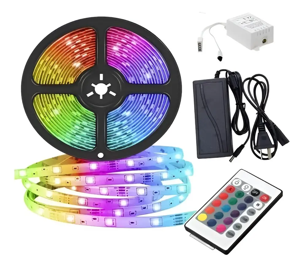 Tira LED RGB 5050 instalada detrás de televisor en living moderno con iluminación multicolor